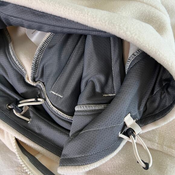 REI Zip Front Vest Women's Size Small Off White Fleece Zip Pockets - Picture 4 of 8